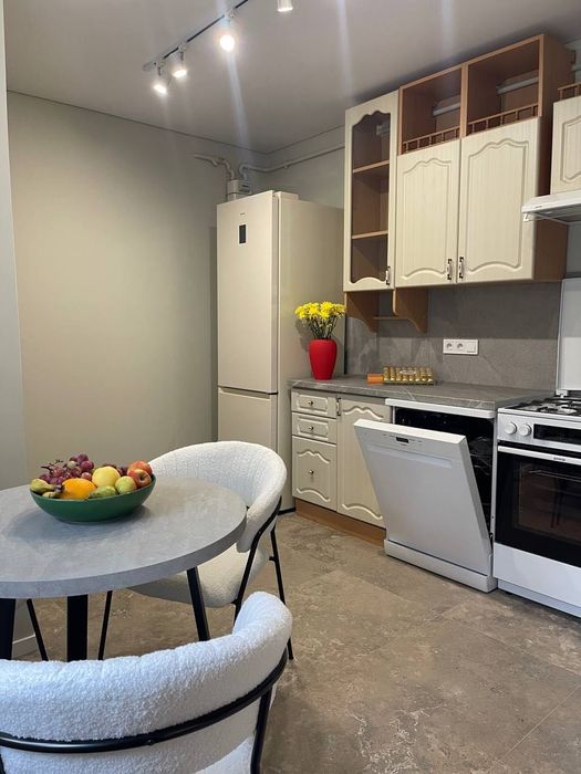 Оренда нового та затишного 2 кімнатного будинку вул Розточчя