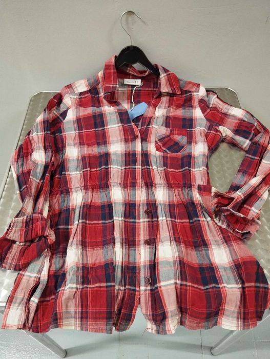 Roupa de sra em lotes em bom estado