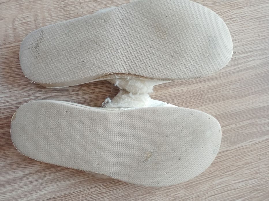 Kapcie damskie, dziewczęce