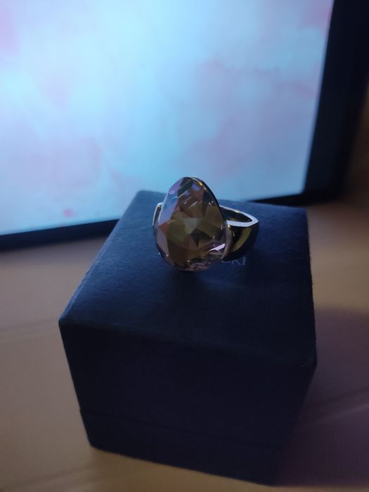 Каблучка від Swarovski