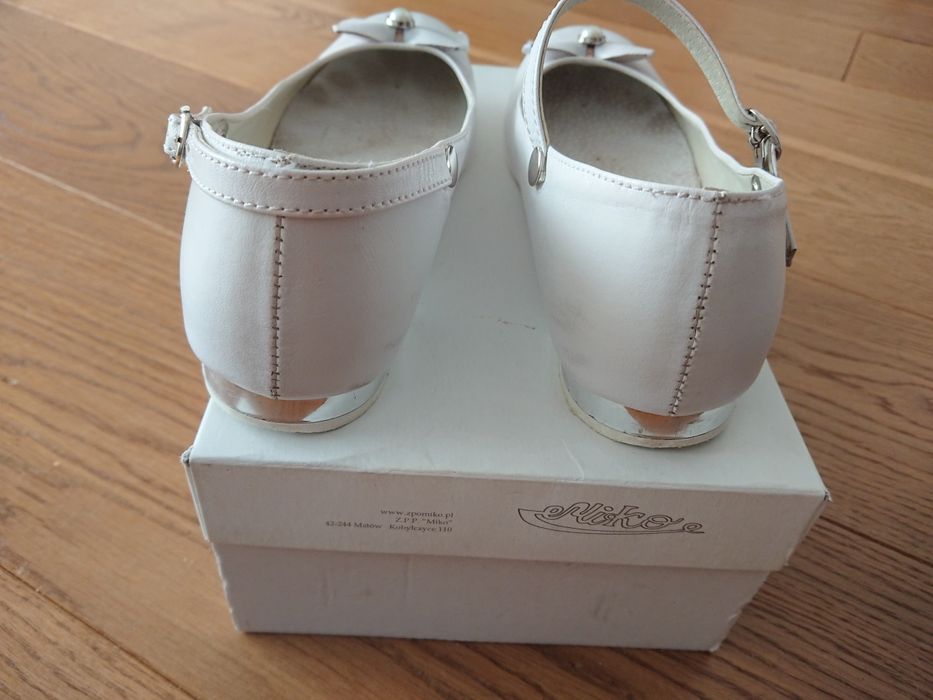 Buty komunijne rozmiar 36 (długość wkładki 24 cm)