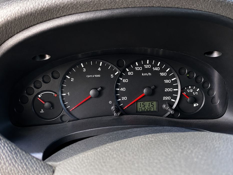 Ford Transit Connect Curta 1.8 TDCi – Março de 2006