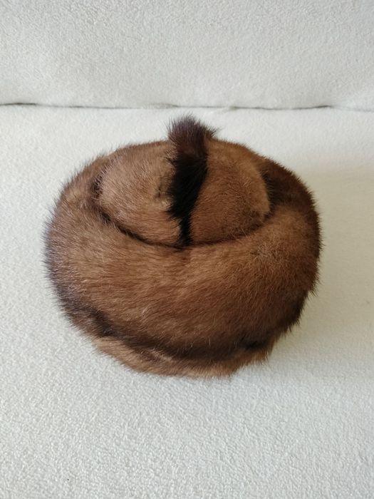 Шапка норкова жіноча.
