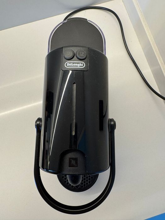 Máquina de Café DELONGHI Nespresso