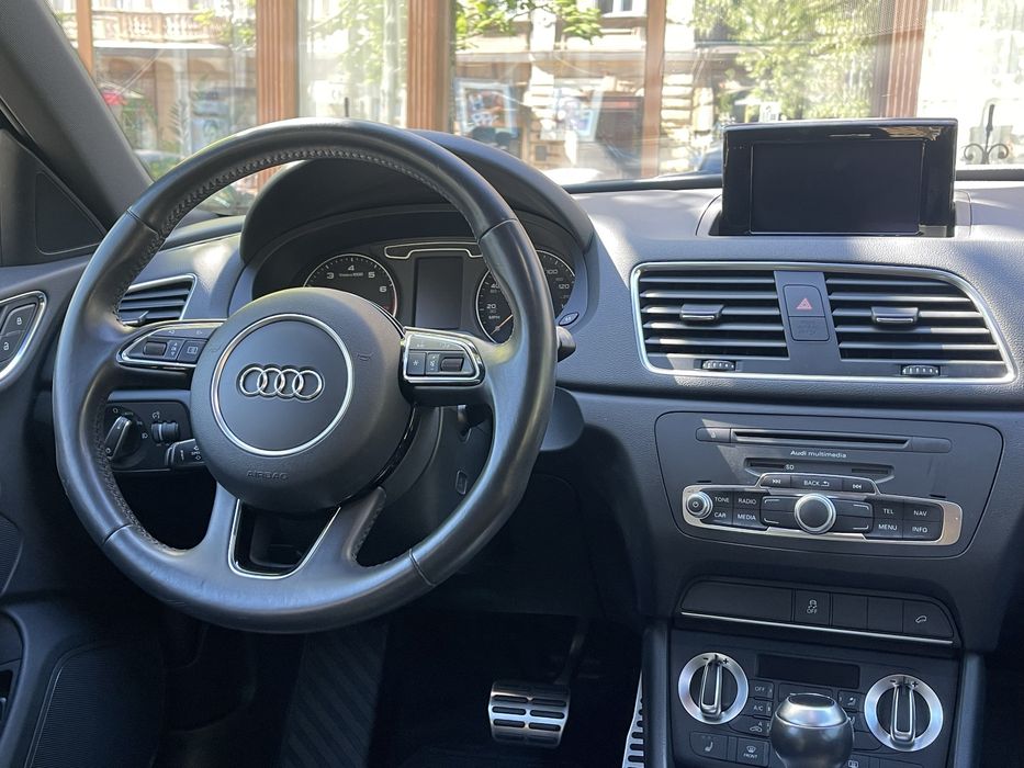 Продам свій Audi Q3