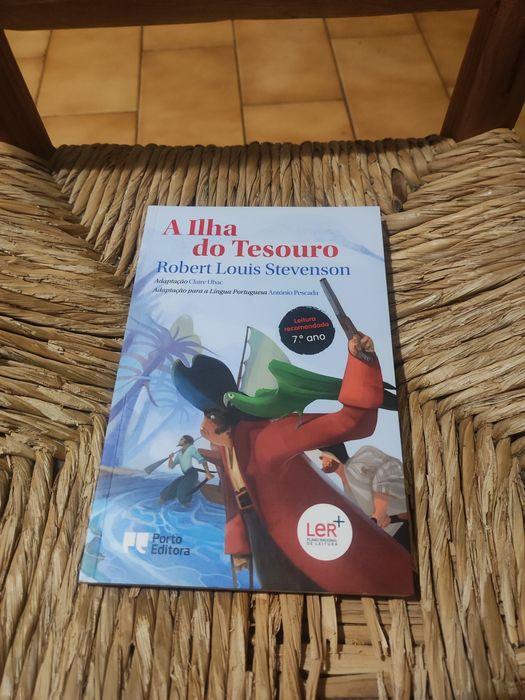 Livro "A Ilha do Tesouro" de Robert Louis Stevenson