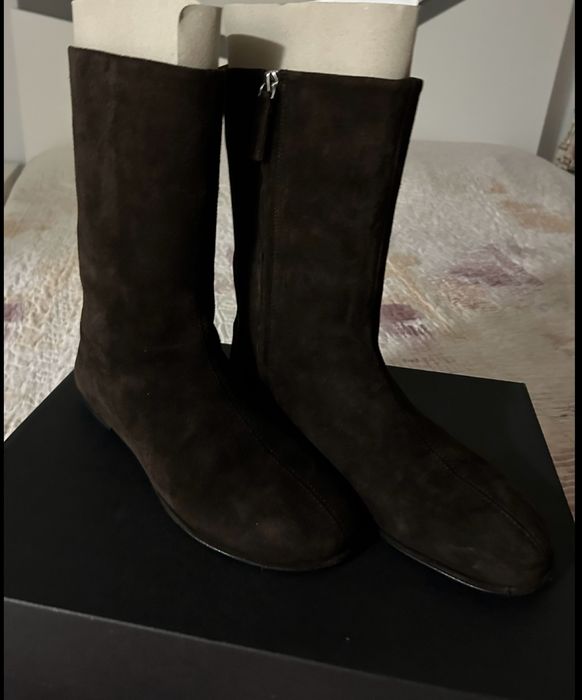 Botas femininas de camurça usado uma vez