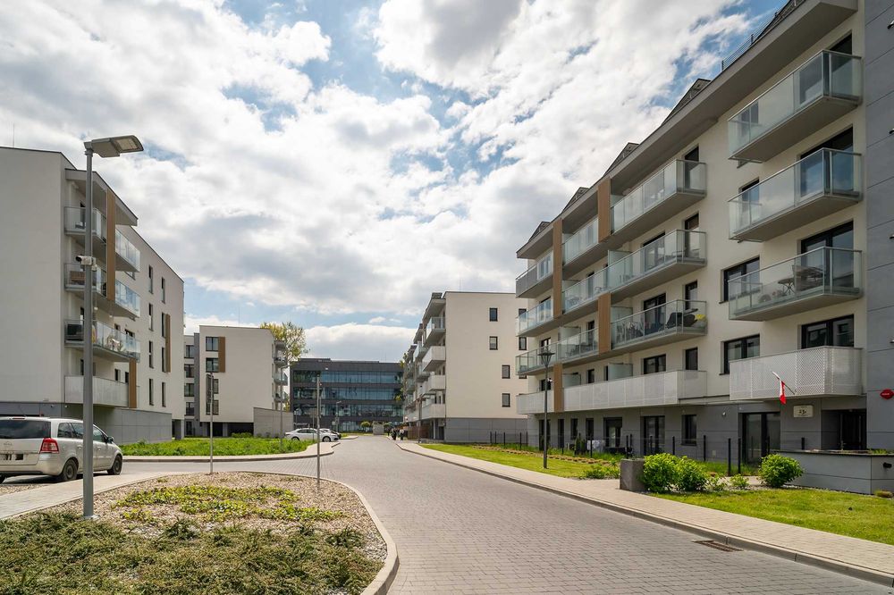 Nowe studio, Kraków, Bagry, miejsce postojowe+ komórka lokatorska