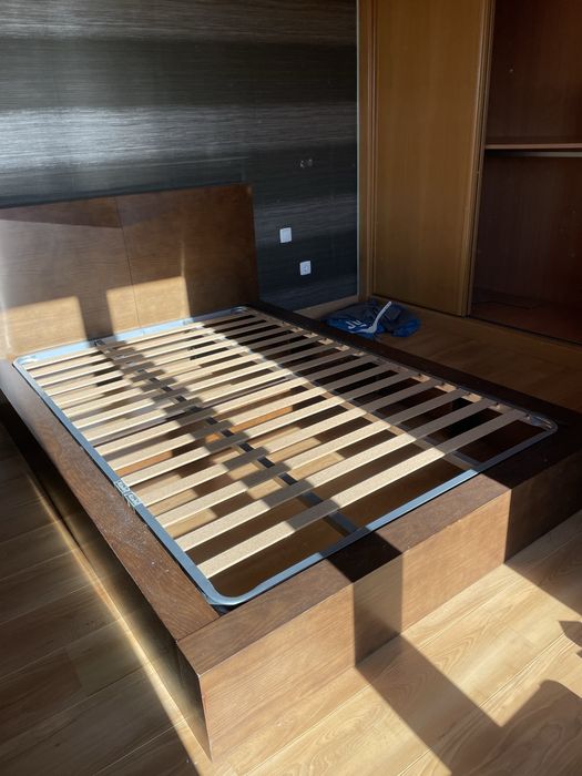 Cama de corpo e meio