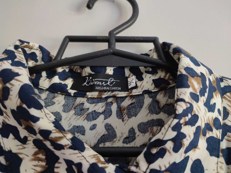 Długi kombinezon w cętki