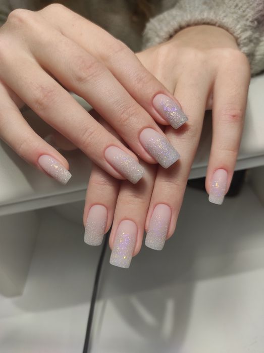 "Вишуканий манікюр та педикюр від професіонала"