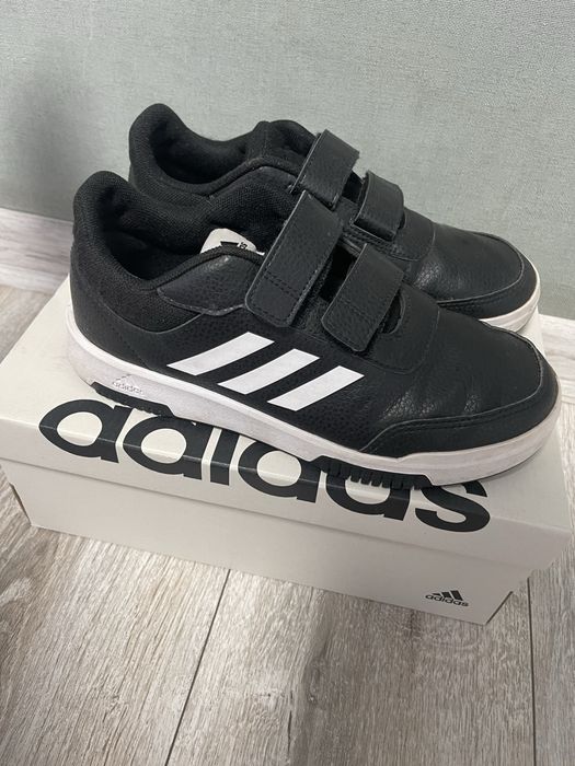 Кеди , кросівки adidas
