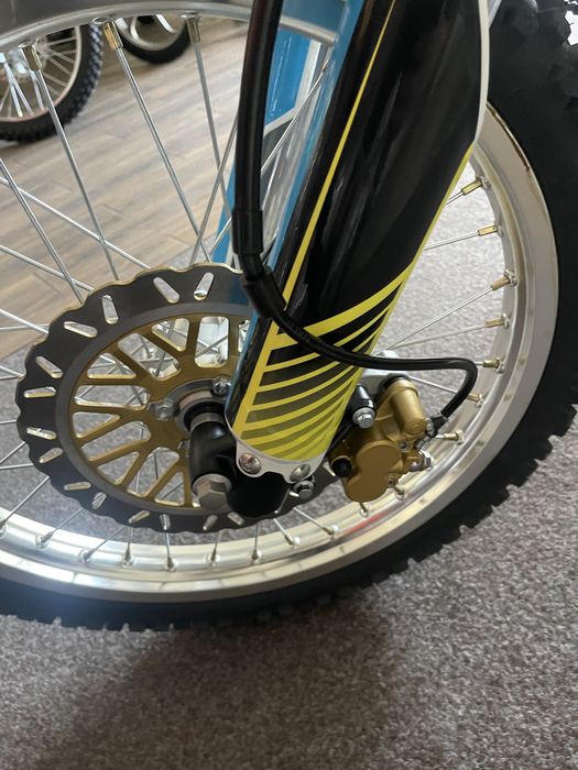 Новинка 2024 ХІТ продажу у США LIFAN KPX 250 enduro