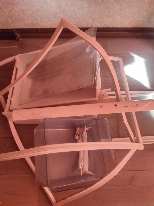 Запасные части для холодильника Snaige.