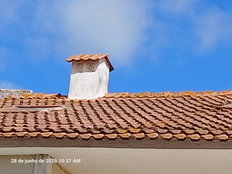 Telha cimento em bom estado para doar.