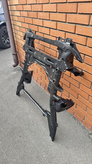 Передній підрамник BMW X5 F15 X-Drive