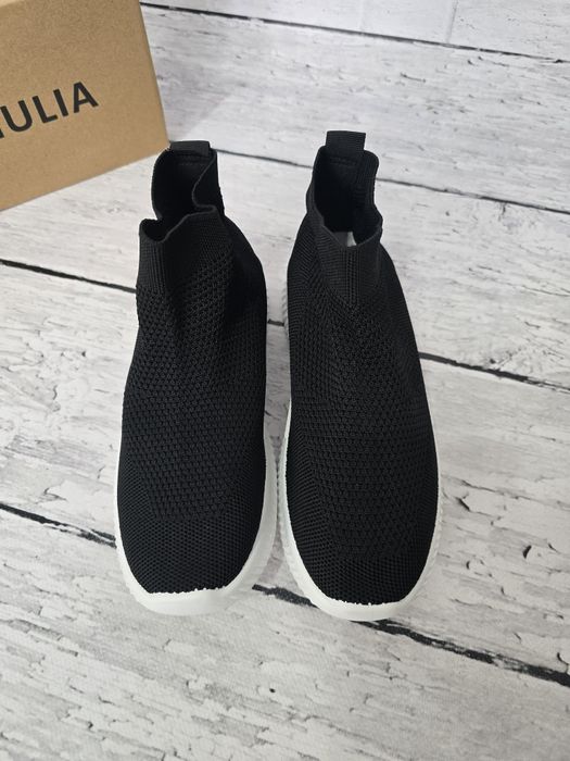 Nowe wsuwane lekkie buty damskie r. 37