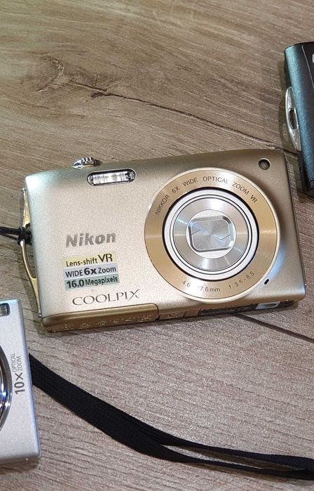 Цифрова камера Nikon S3300