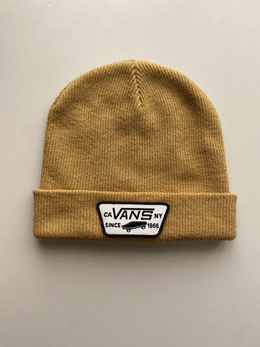 Шапка Vans