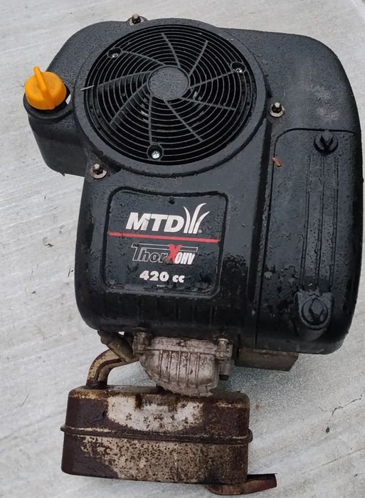 Silnik traktorek z pompa oleju z mtd coś jak loncin  maxi używany