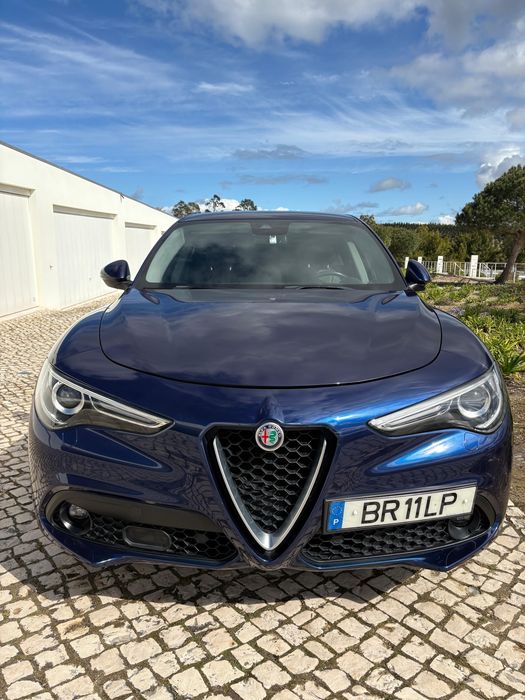 Alfa Romeo Stelvio 2018 — photo 2