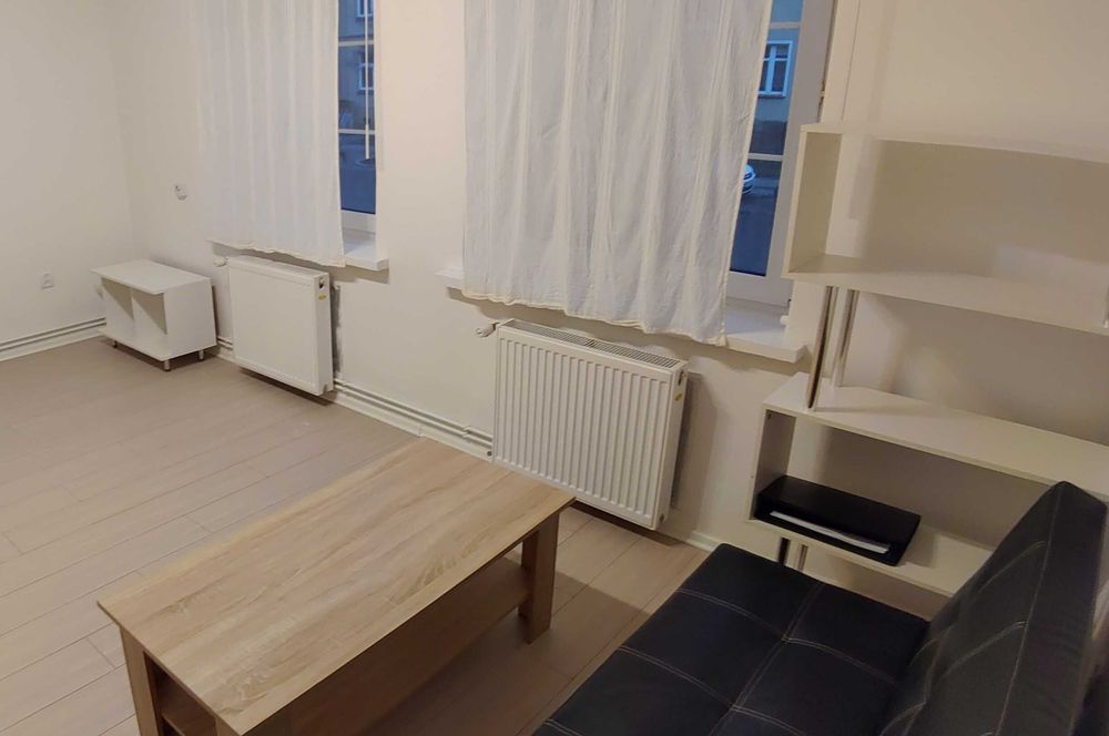 Ładna, umeblowana kawalerka 27m2 w pobliżu parku w Brzegu (czerwone koszary)