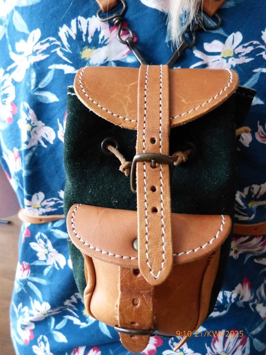 Plecaczek mini ze skóry