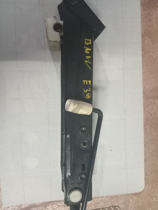 Домкрат BMW вживаний