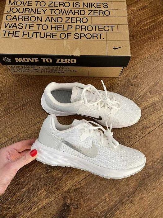Женские белые кроссовки nike новые 38.5 размер индонезия Nike Free Run