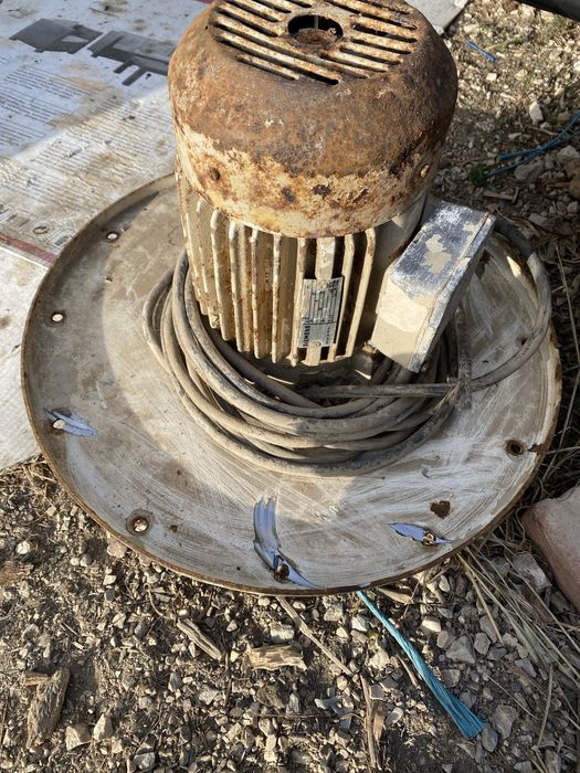 Vendo 2 motores trifasico