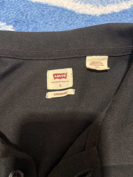 Polo Levis preto