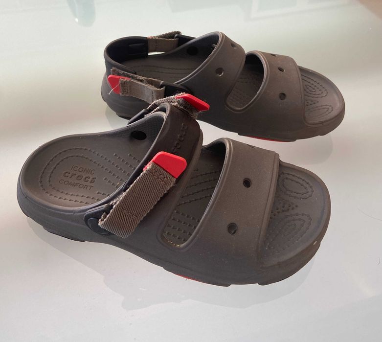 Sandália Menino "Crocs"