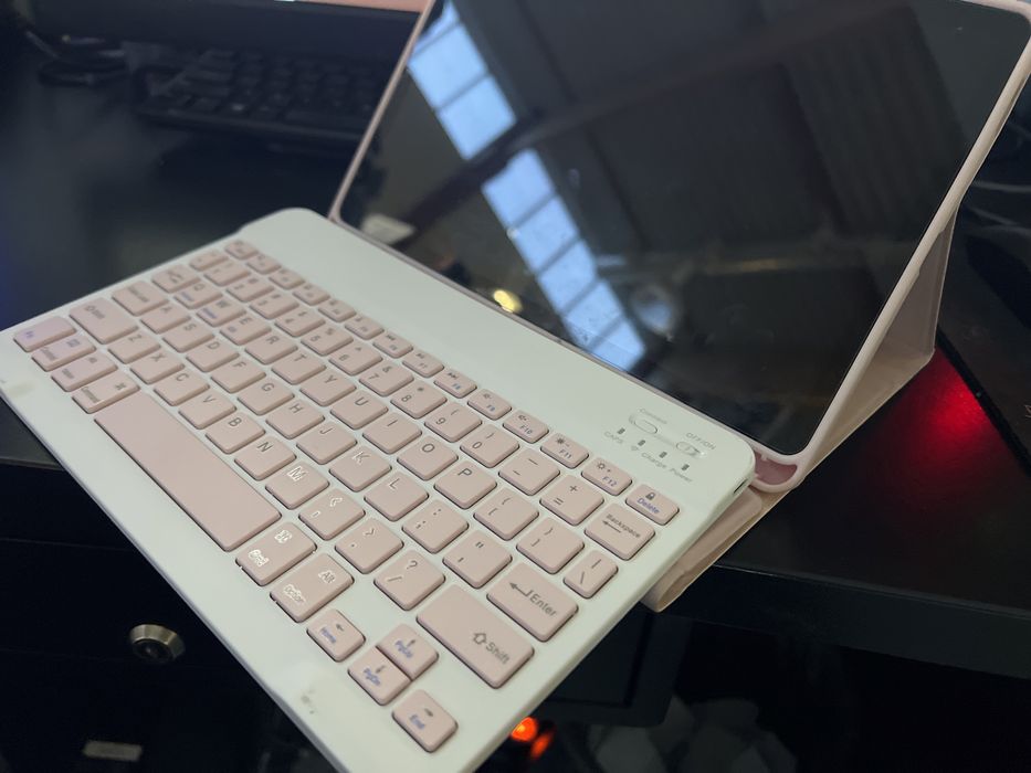 Tablet samsung s6 lite z rysikiem s pen