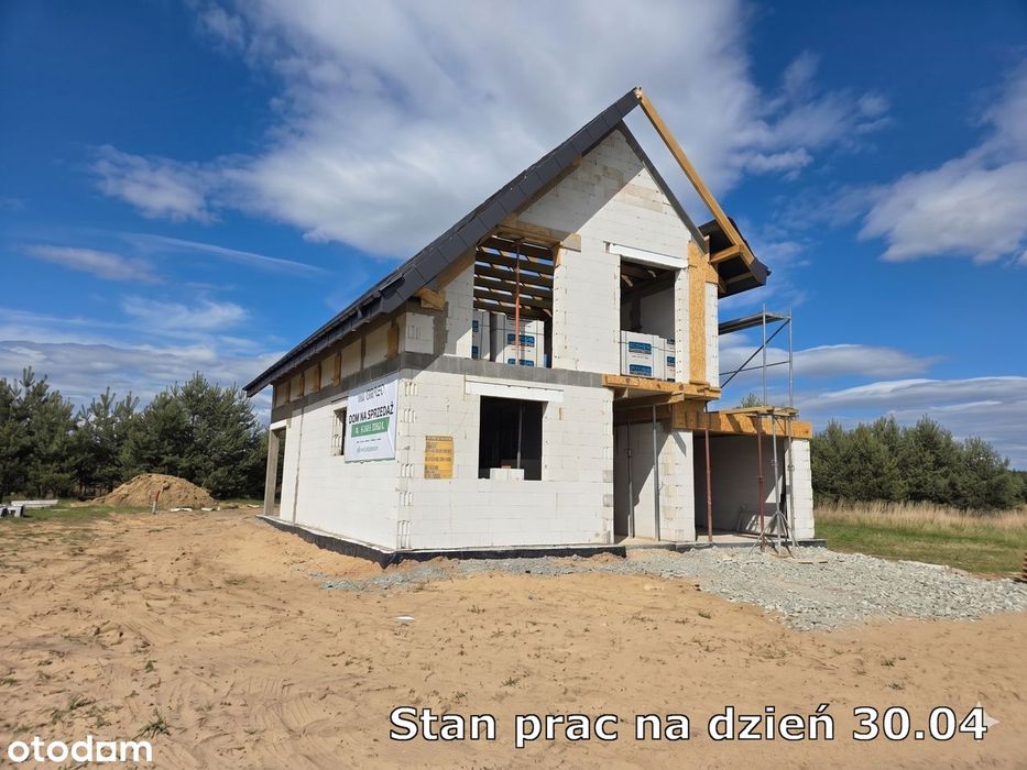 Dom na zamkniętym osiedlu przy lesie