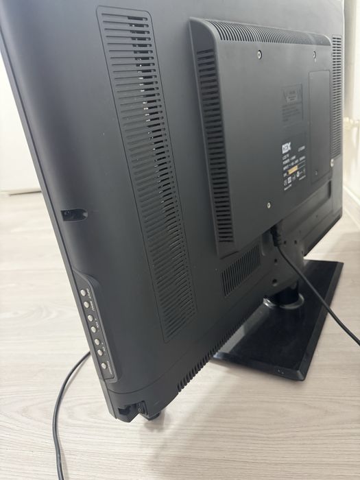 Телевізор DEX LT3250TS
