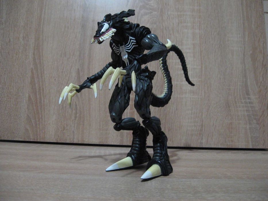 Figurka Venom / The Symbiote / Marvel Spider-Man / 1997 Toy Biz / UNIKAT