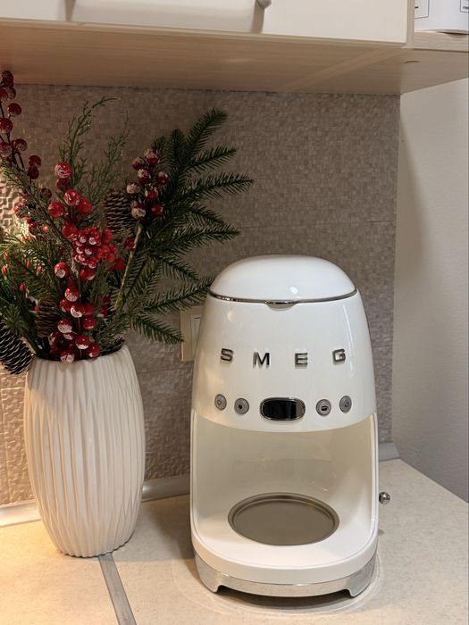 Крапельна кавоварка SMEG без сервера (вживана тричі)