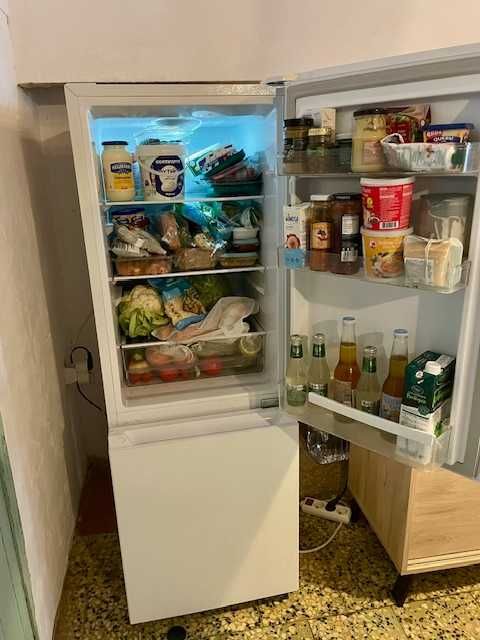 Frigorífico combinado KUNFT em perfeito estado