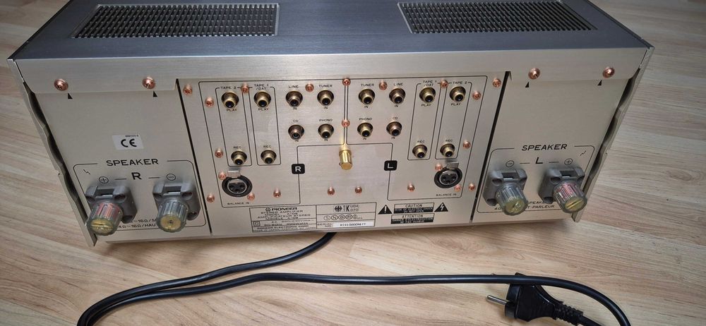 Rzadki wzmacniacz zintegrowany PIONEER A-09, Klasa A