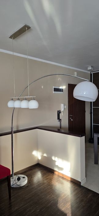 Duża  lampa stojąca