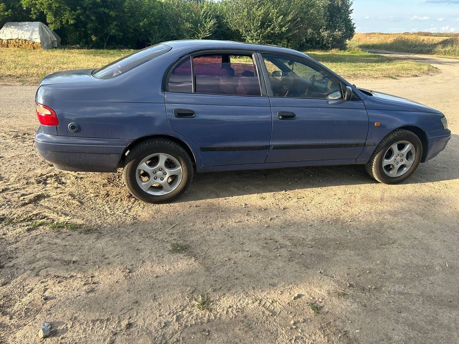 Toyota CarinaE..