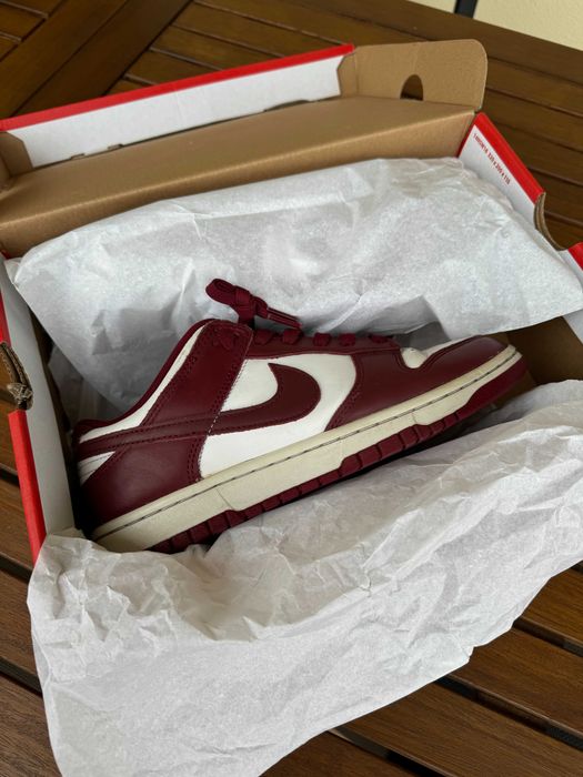 Nike Dunk Low Red
