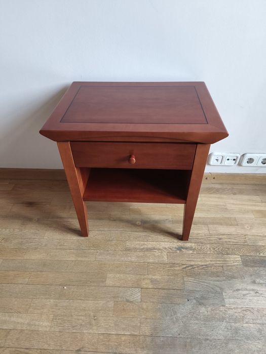 Прикроватна тумбочка, прикроватная тумбочка дерево