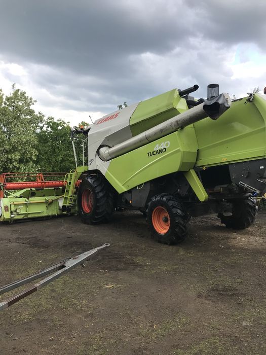 Комбайн Клаас тукано