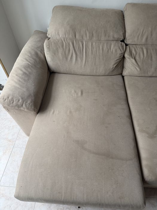 Sofá bege chaise longe