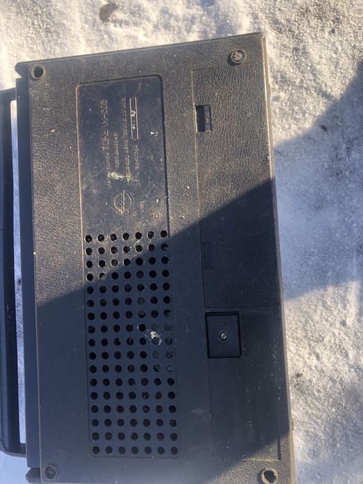 Продам  кассетный магнитофон весна шарп  волна