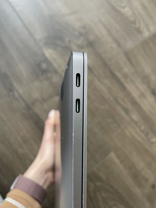 Macbook air 13 inch 2019 space grey