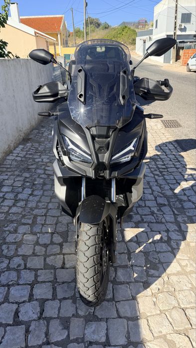Voge SR1 ADV como nova