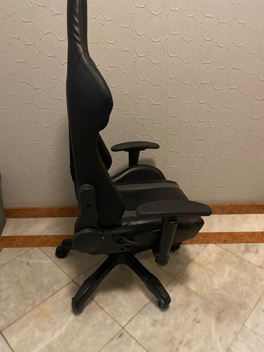 Cadeira gamer preta