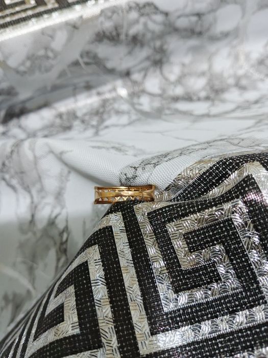 Дуже гарне ,чудове золоте колечко зроблено під замовлення